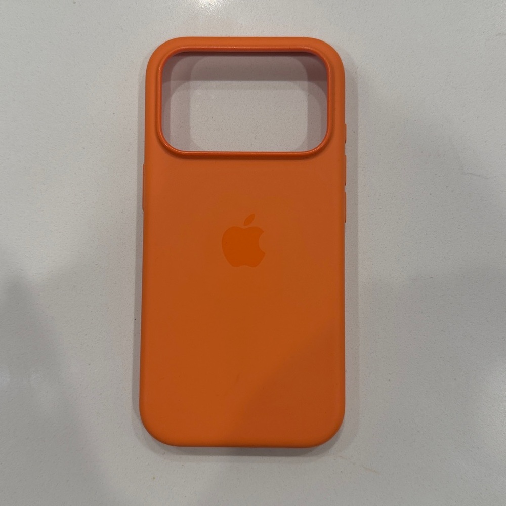 Orange 🍊 Silicone Apple 🍎 MagSafe iPhone 17 Pro iPhone Case - mild scuffing